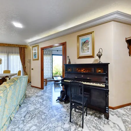 With Private Pool Near Terrauzza * Plemmirio