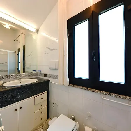 With Private Pool Near Terrauzza * Plemmirio