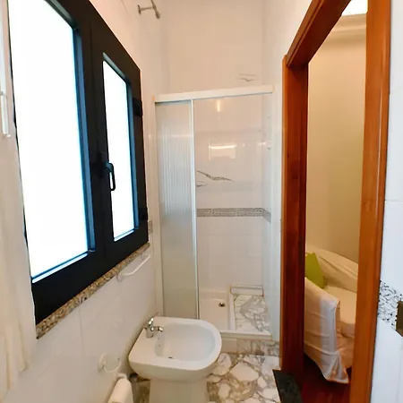 With Private Pool Near Terrauzza Nyaraló