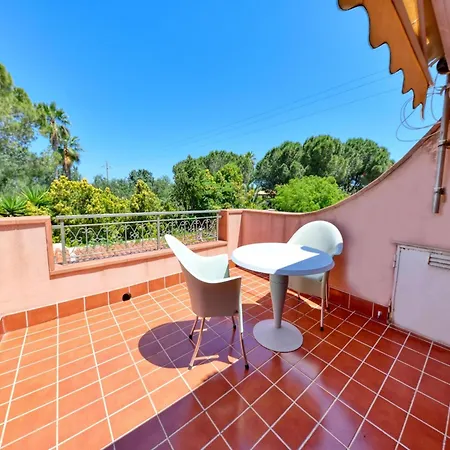 Nyaraló With Private Pool Near Terrauzza